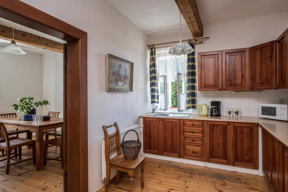 Roubená chalupa Český ráj Nadslav House in Czechia