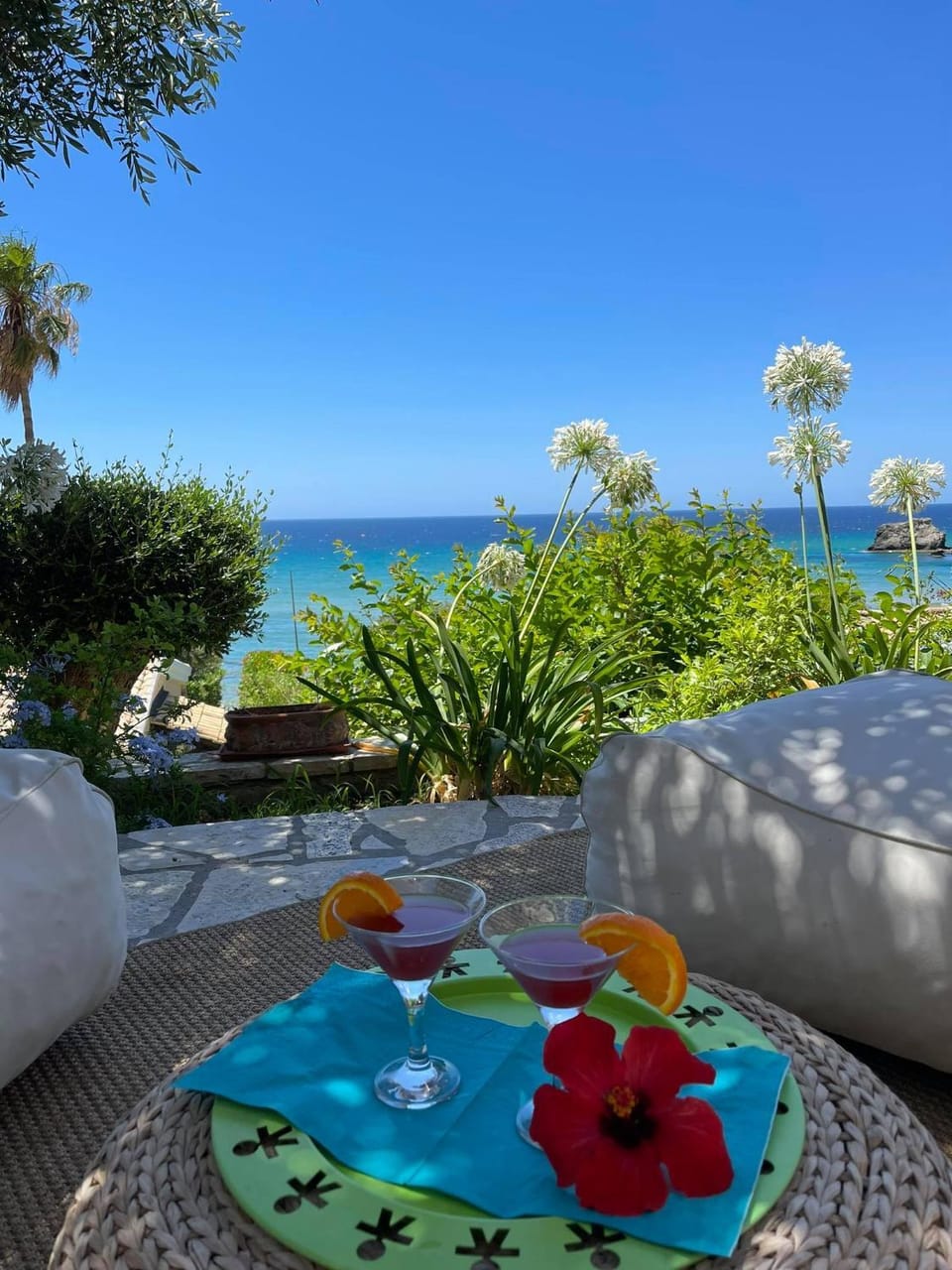Balcony/Terrace, Decorative detail, Food, Sea view, Breakfast, Location, shuttle, sunbed