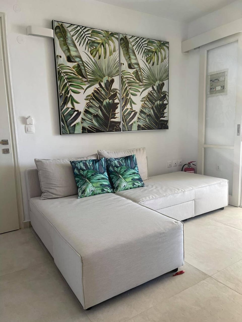 View (from property/room), Living room, Seating area, Garden view, Landmark view, Sea view