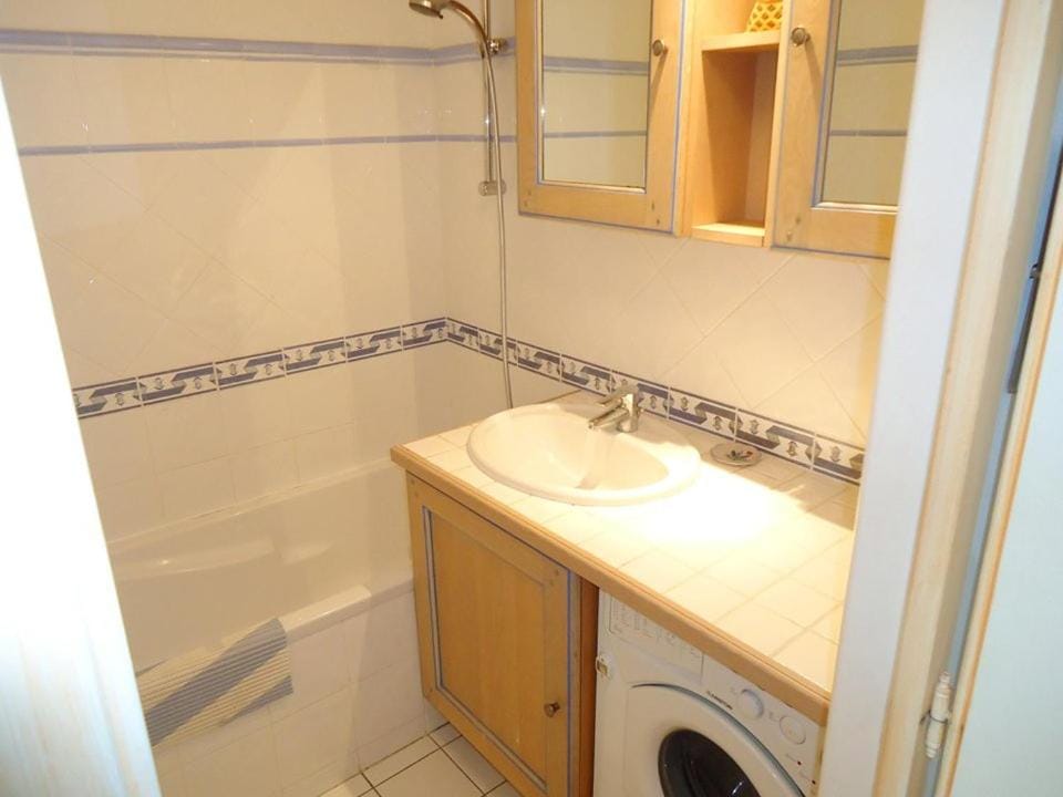 Bel appartement pour 6 personnes dans résidence avec piscine 500 m plage Apartment in Cavalaire-sur-Mer