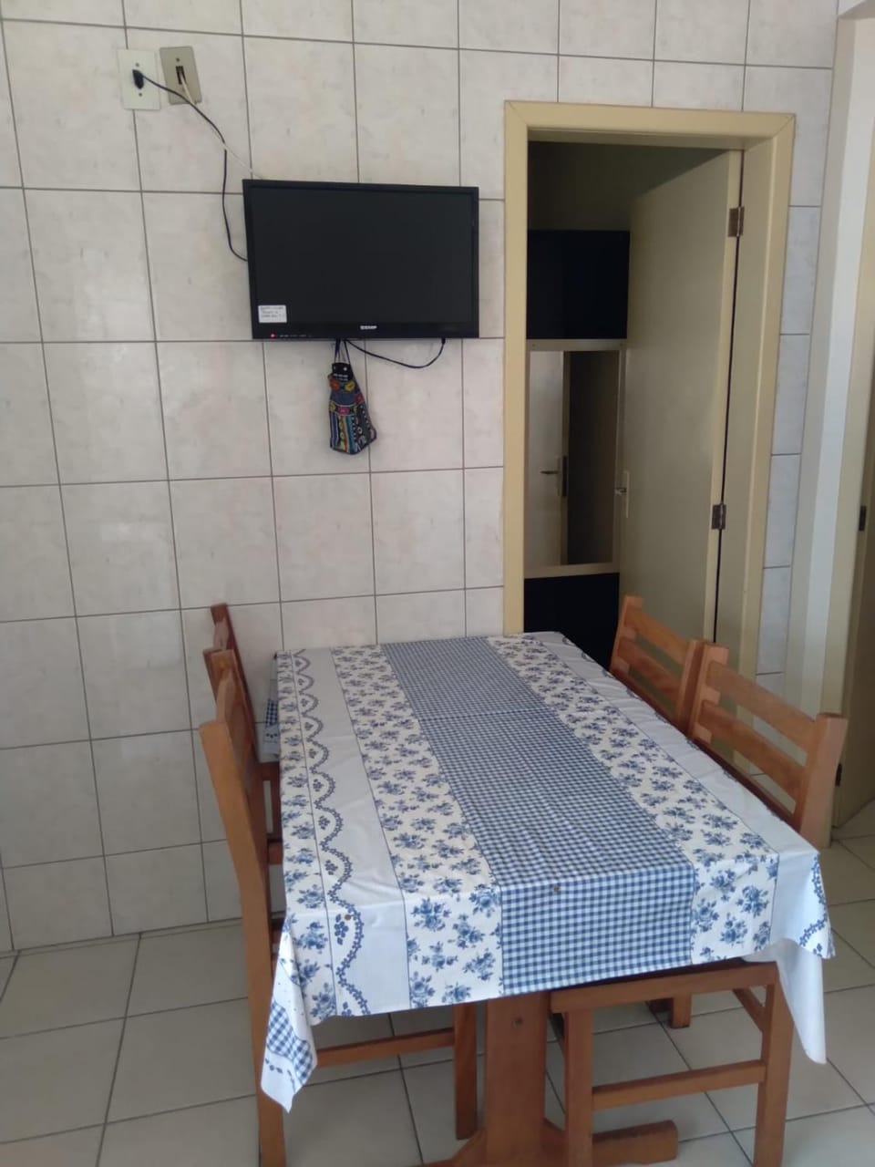 TV and multimedia, Dining area