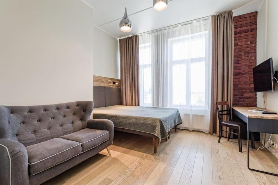 Stylish City Center Studio, Next to the Old Town Apartment in Tallinn