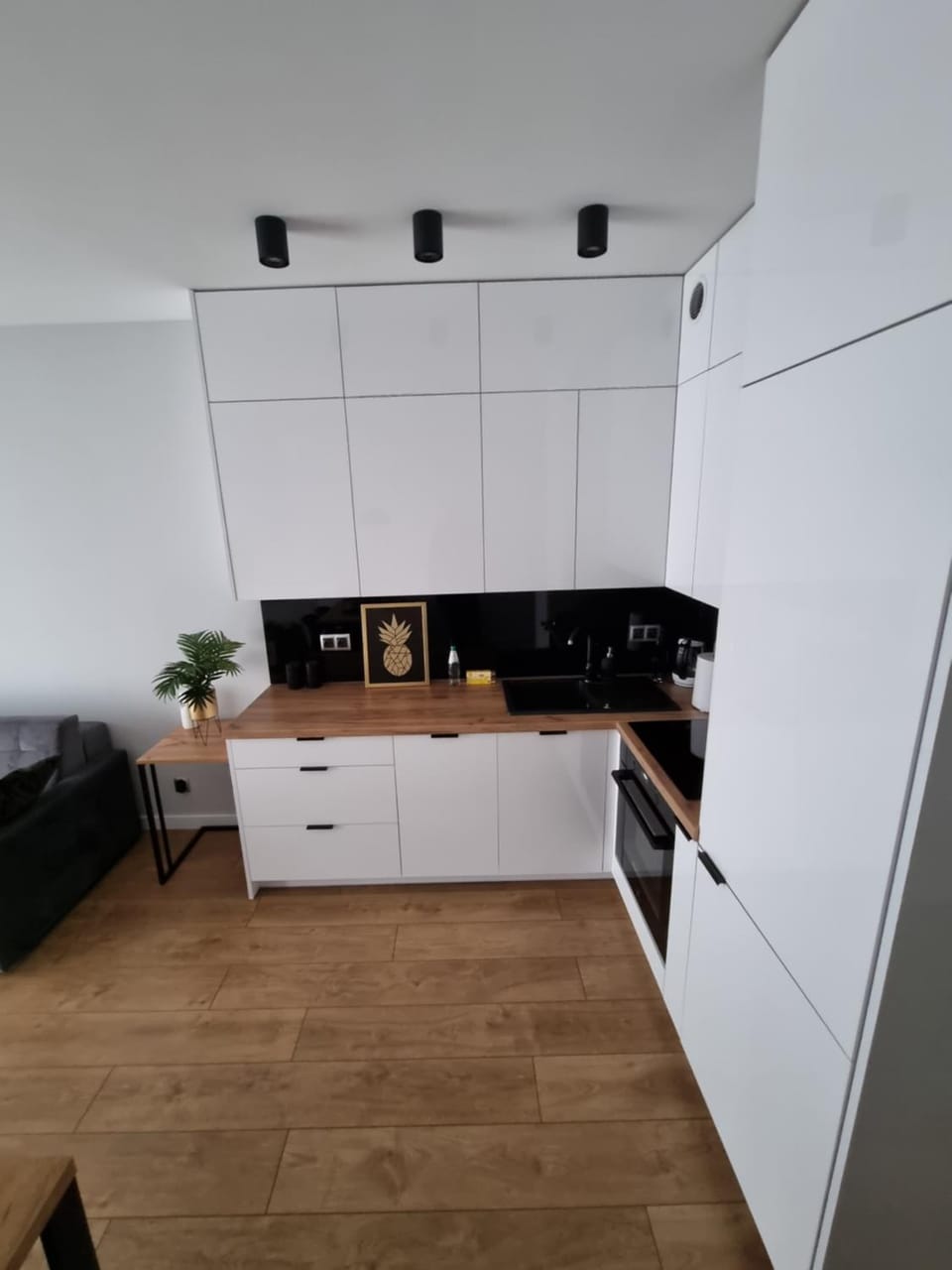 Kitchen or kitchenette, Communal kitchen