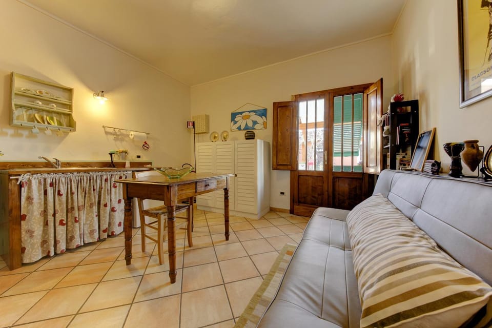 Living room, Photo of the whole room