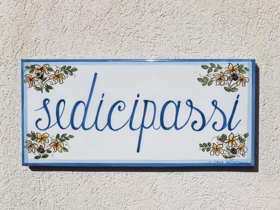 sedicipassi House in Sicily