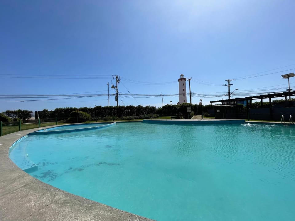 Swimming pool, Swimming pool