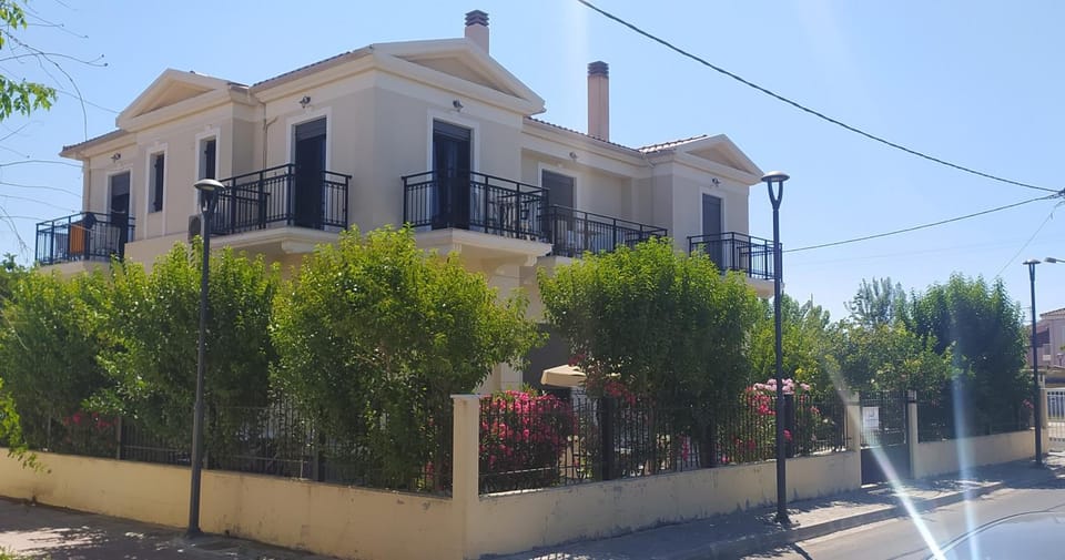 Property building, Day