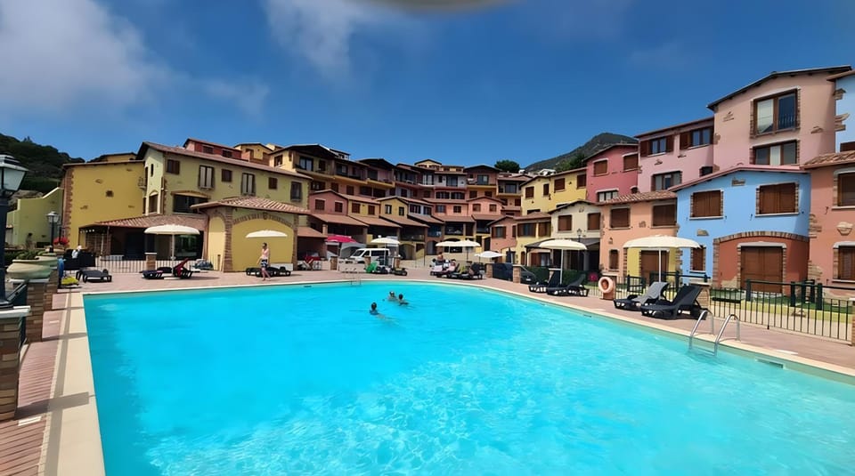 Property building, Swimming pool