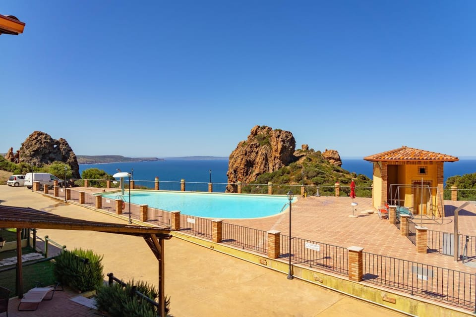 Property building, Swimming pool