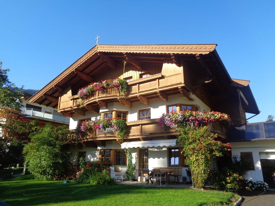 Facade/entrance, Day, Summer, Garden view