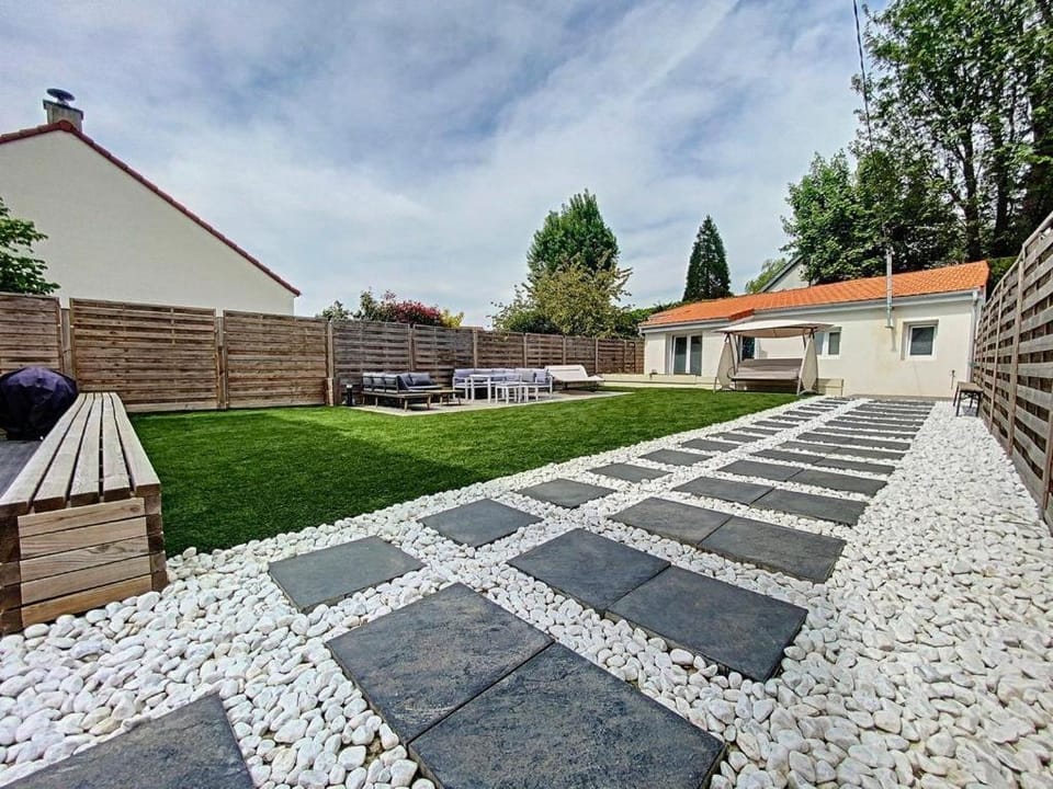 Property building, Garden, Garden view