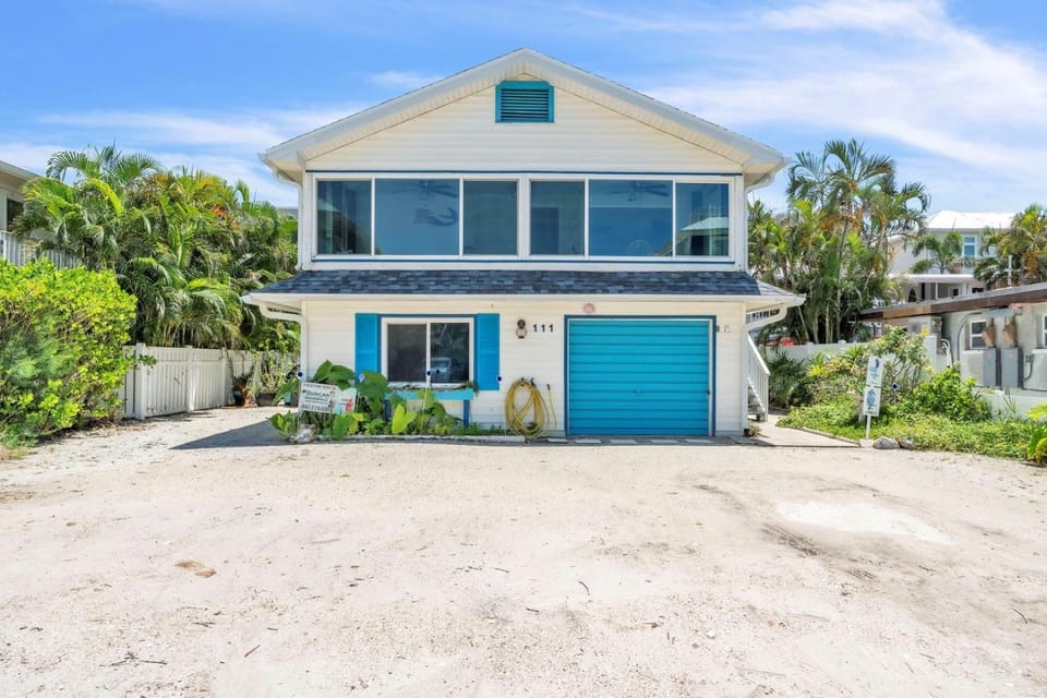 Mermaid Tale home Apartment in Bradenton Beach
