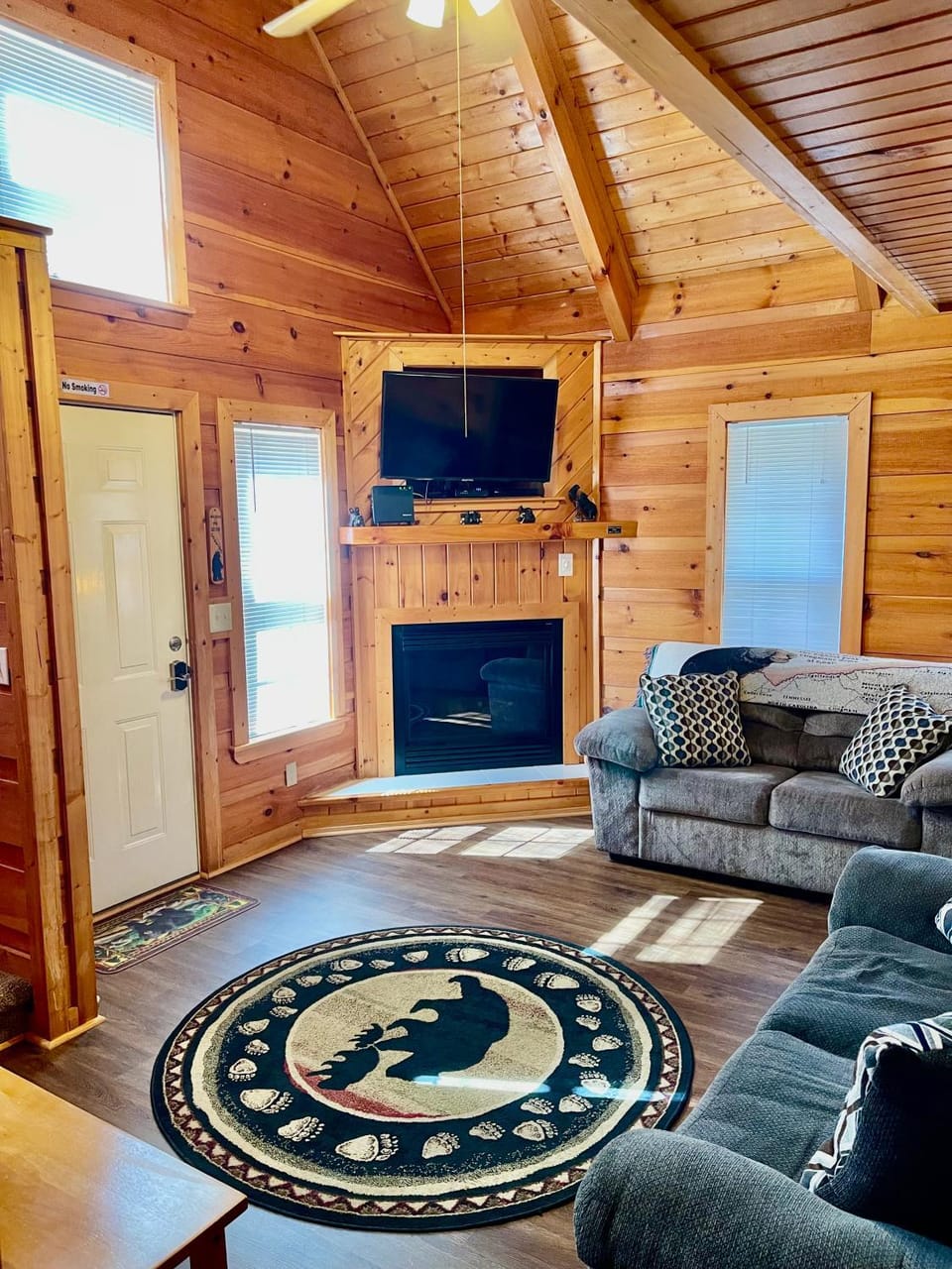 TV and multimedia, Seating area