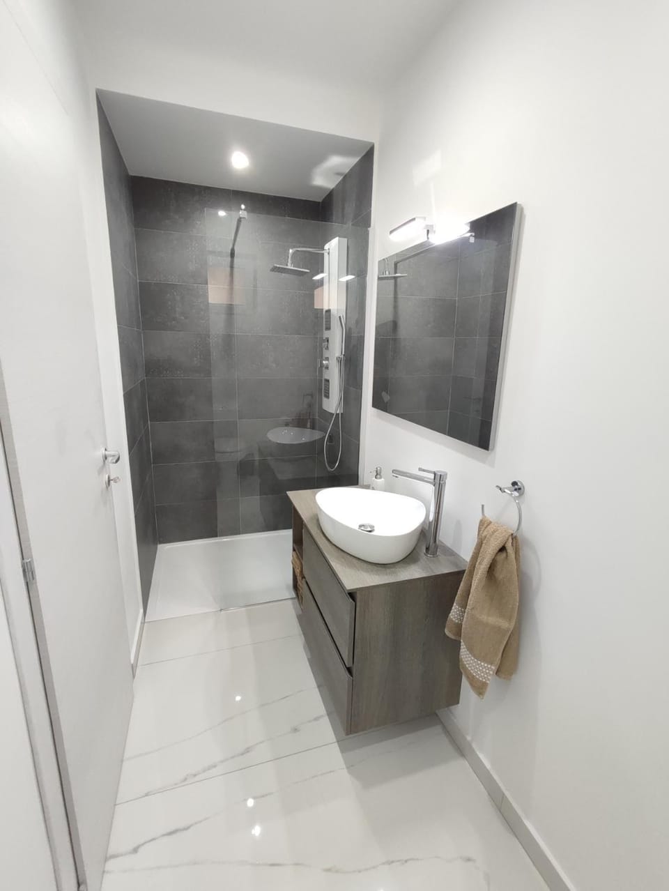 Shower, Bathroom