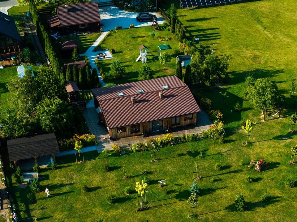 Property building, Day, Garden, Garden view