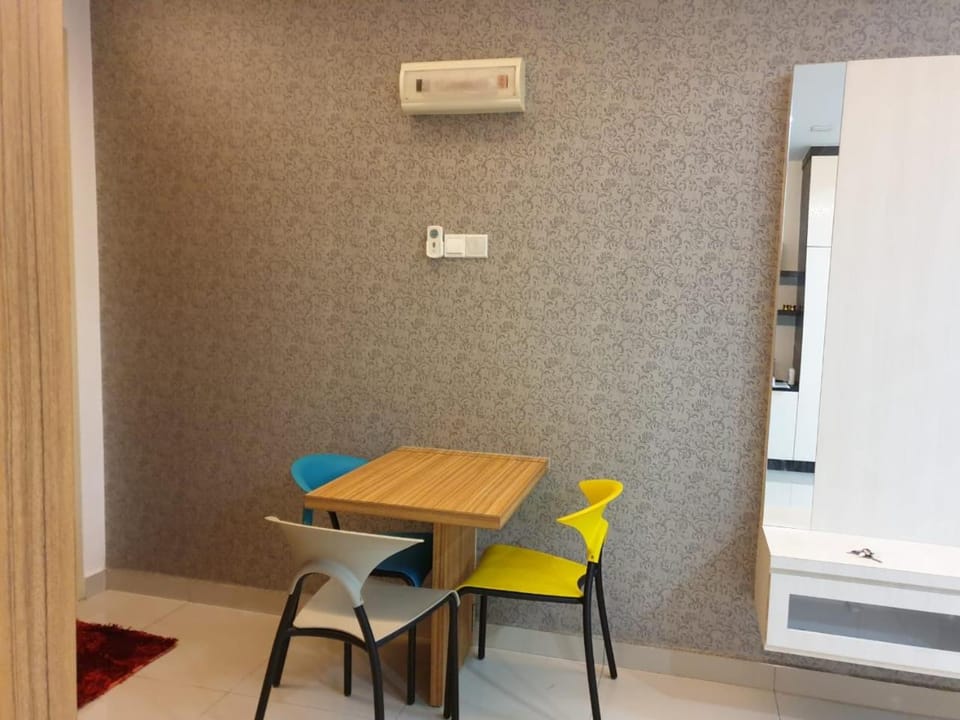 Restaurant/places to eat, Dining area