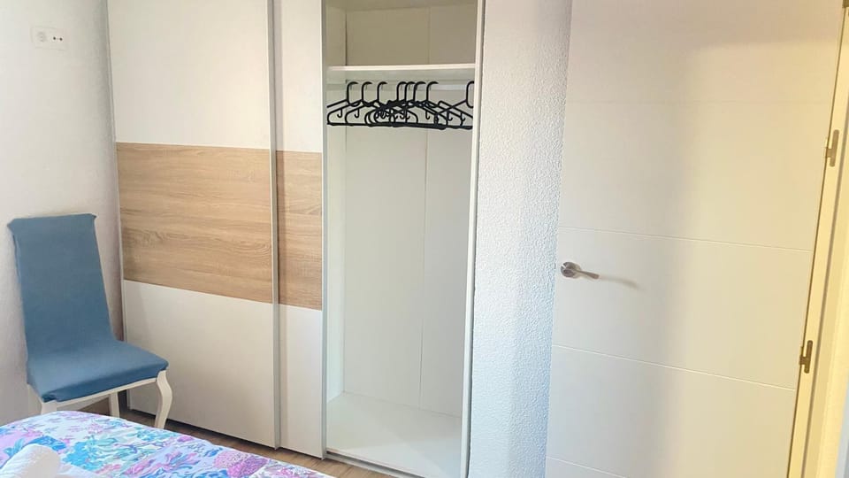 Bedroom, wardrobe