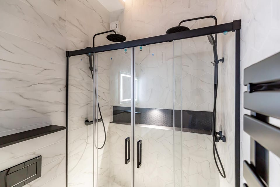 SWEET LEONE JACUZZI PLACE TERREAUX Apartment in Lyon