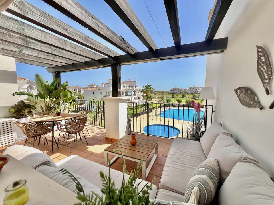 Balcony/Terrace, Seating area, Pool view