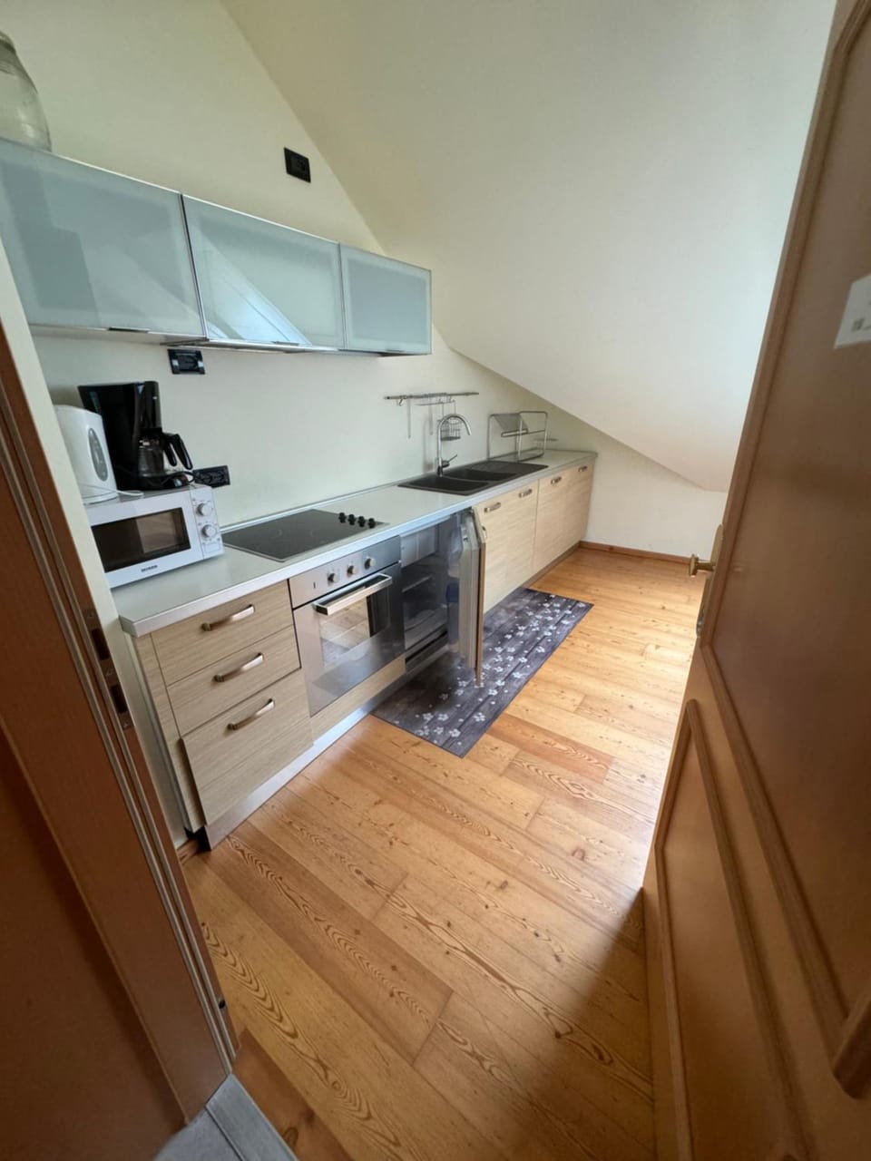 Kitchen or kitchenette, stove