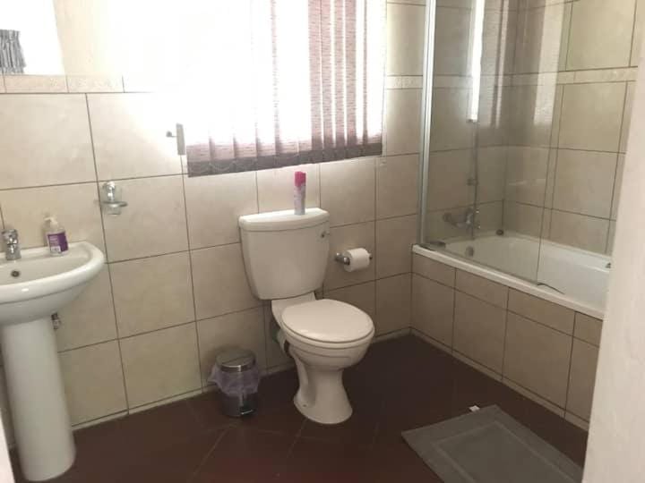 Private and cozy Bed and Breakfast in Sandton
