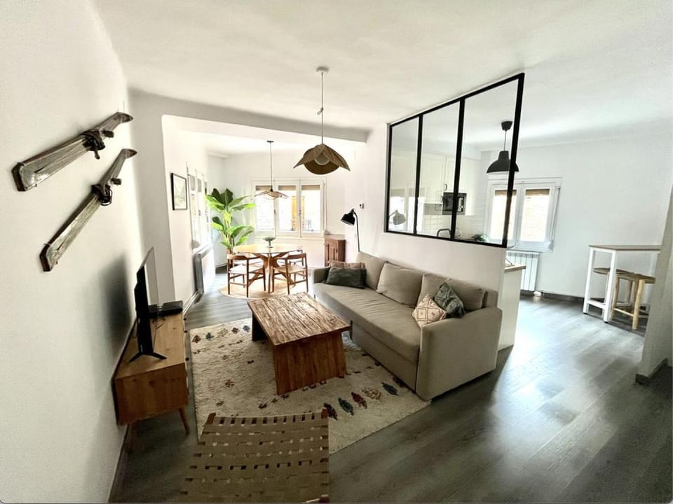 CHECK-IN CASAS Casa Aurora Apartment in Benasque