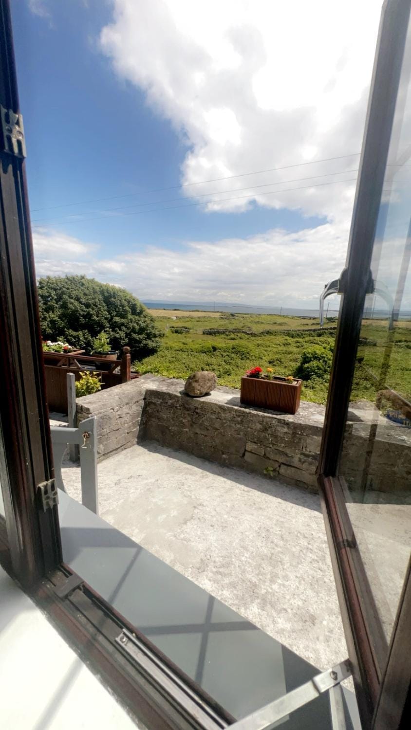 Patio, Sea view
