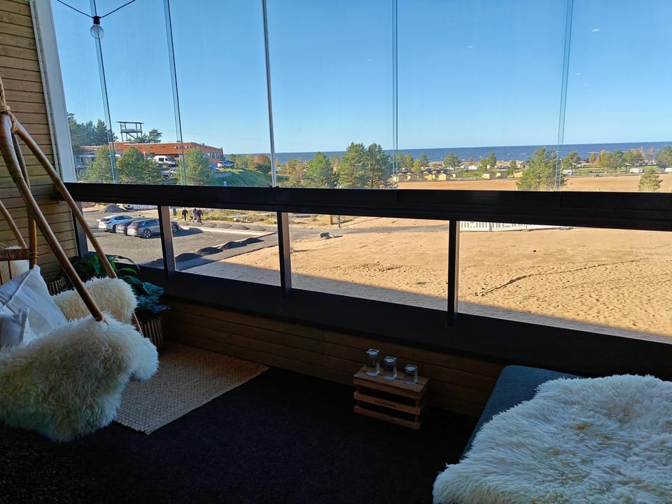 Natural landscape, View (from property/room), Balcony/Terrace, Seating area, Sea view
