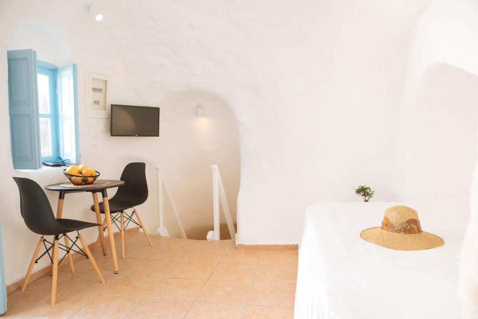 Athiri by A Terre Cave Villas Villa in Santorini