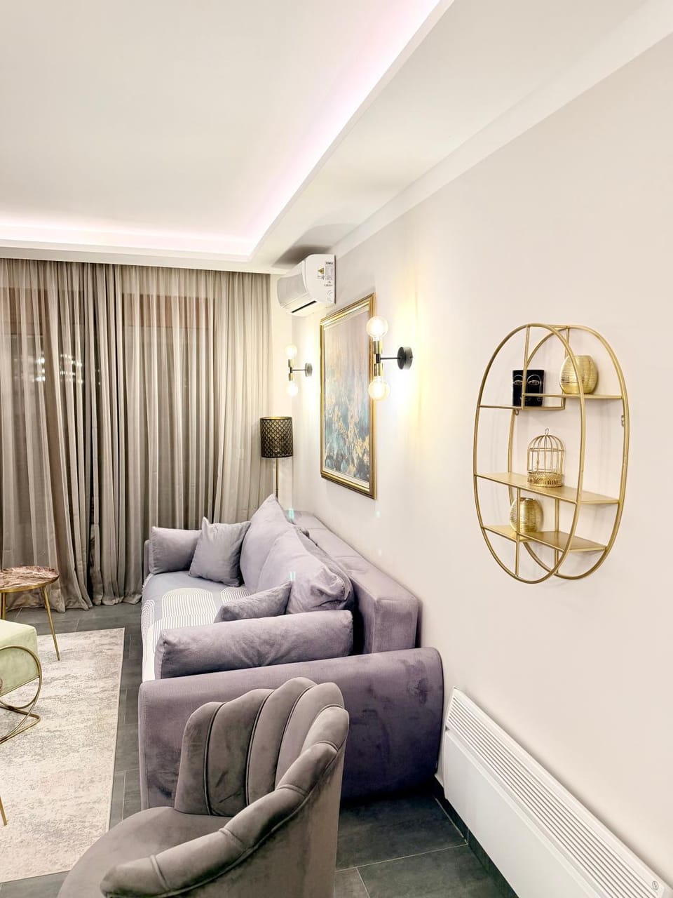 Living room, Seating area