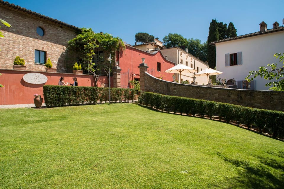 Property building, Natural landscape, Garden, Garden view