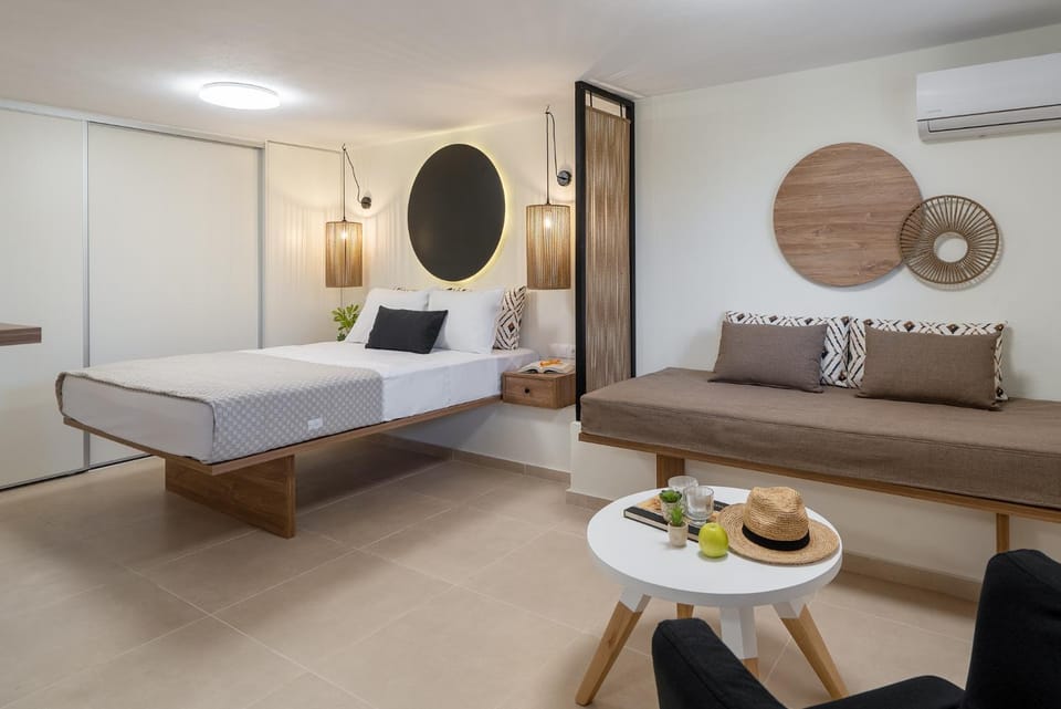 Seating area, Bedroom