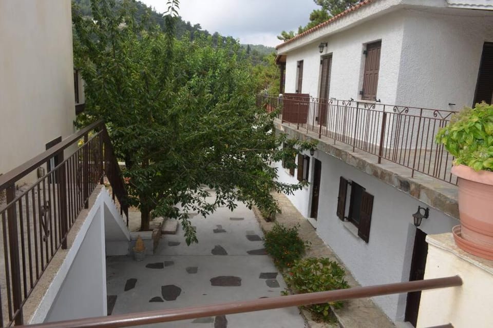 Despina Studios Kastanies Raxes Ikaria # 7 Apartment in Icaria