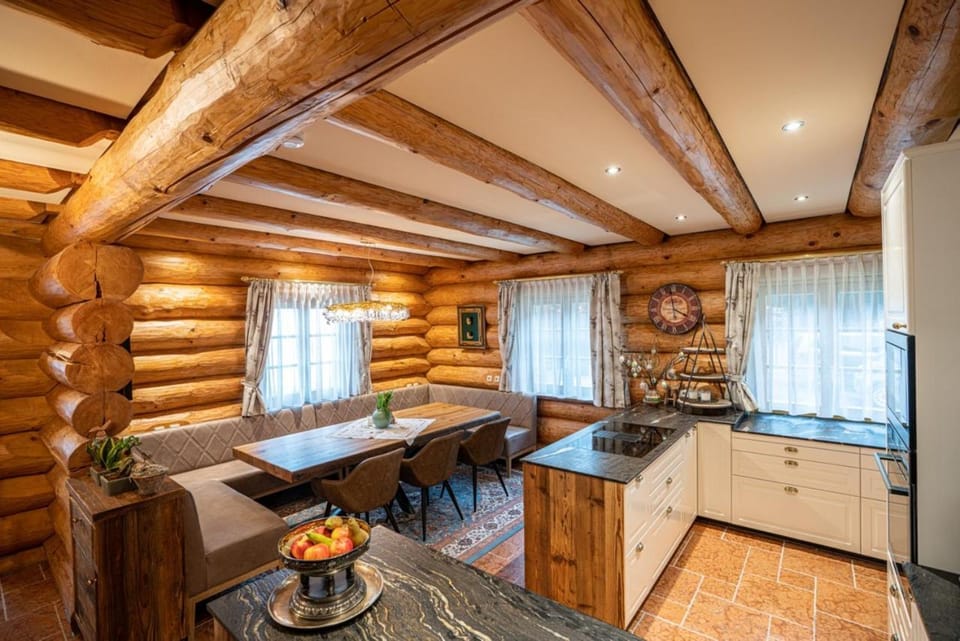 Dining area, kitchen