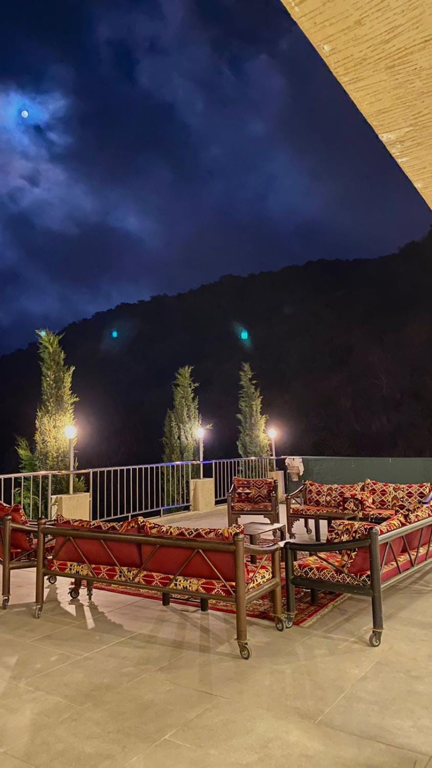 Patio, VIP