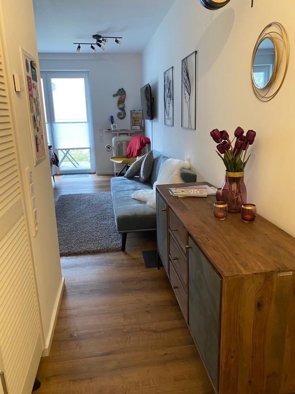 Photo of the whole room