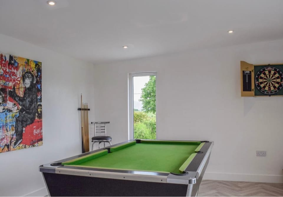 5 Bed cottage with Hot tub House in Scotland