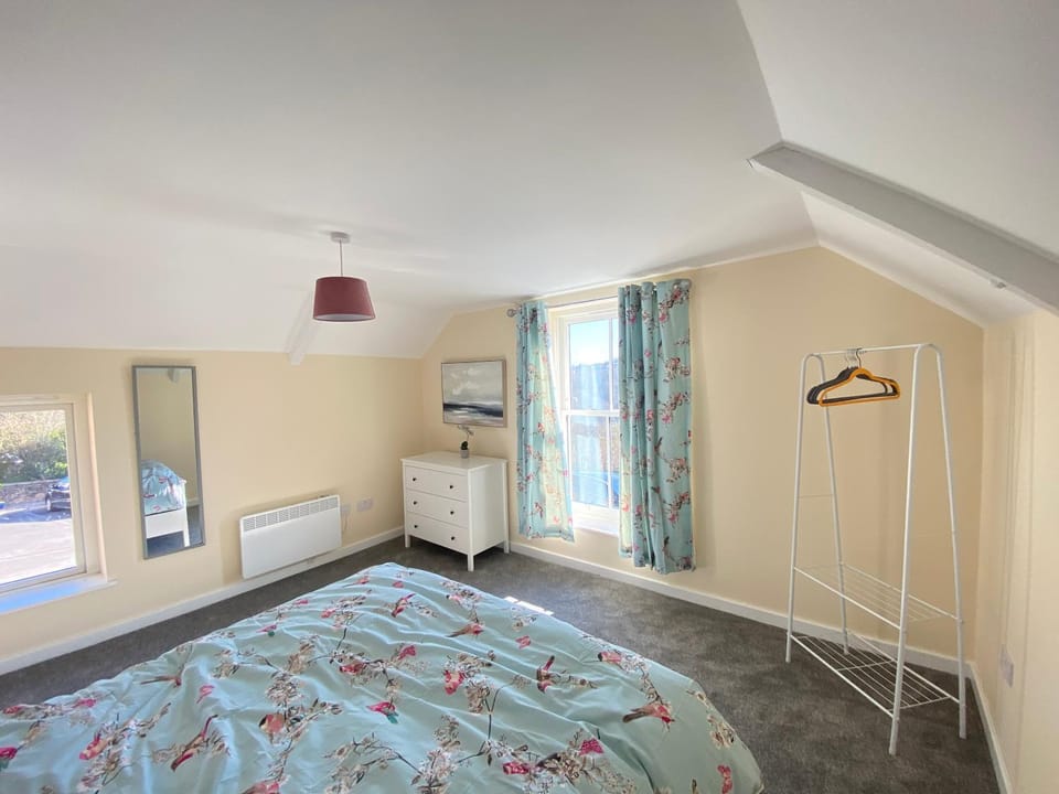 Hodge Bower Holidays, Ironbridge - Blades Apartment in Telford