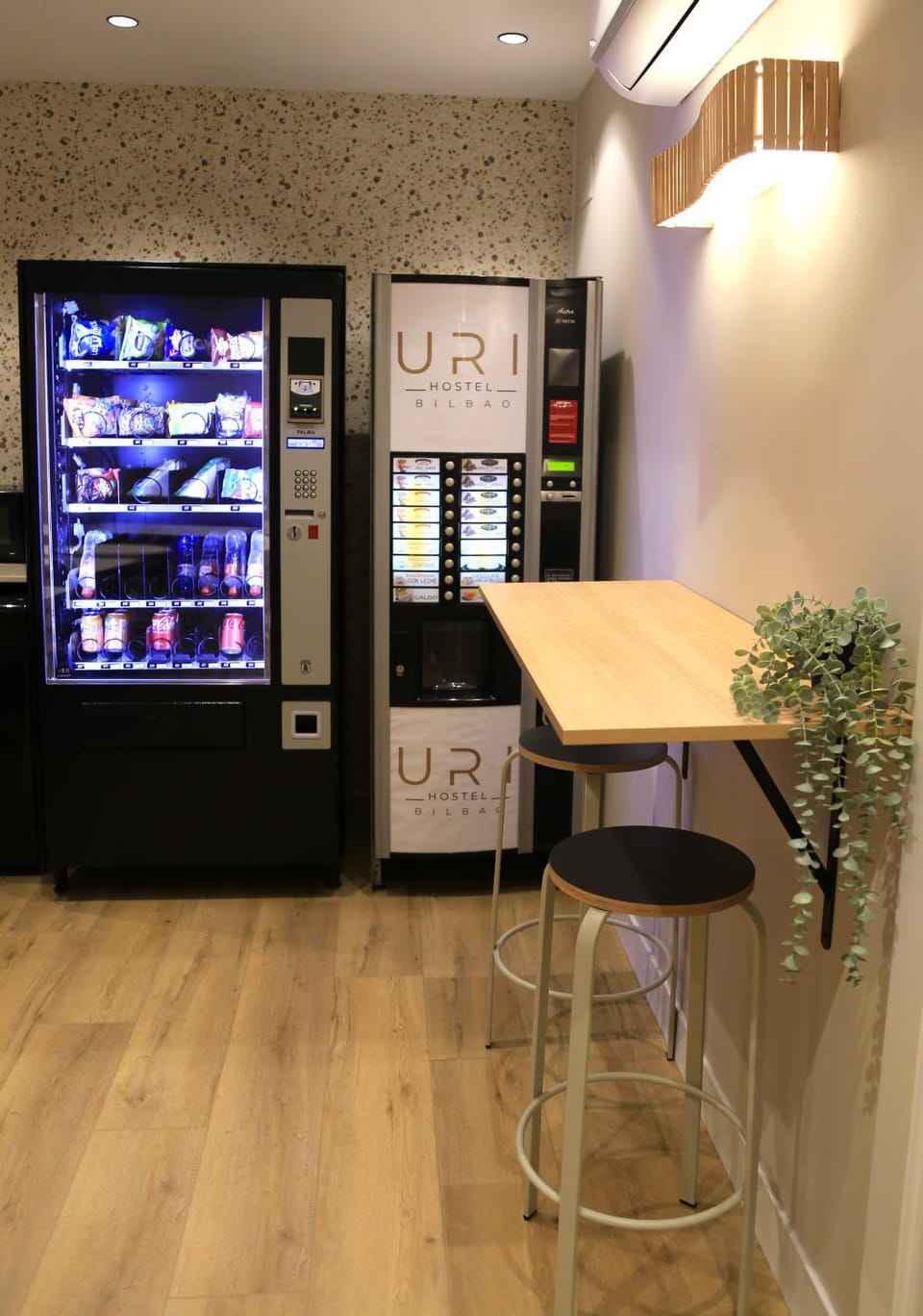 Uri Hostel Bilbao Rooms BBI00060 Self check in Bed and Breakfast in Bilbao