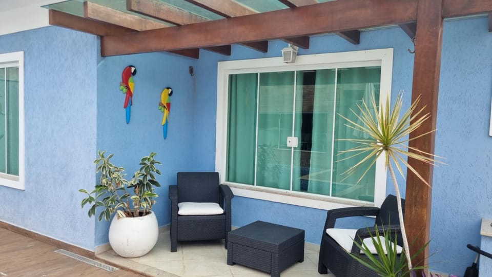 Patio, Day, Seating area, Swimming pool