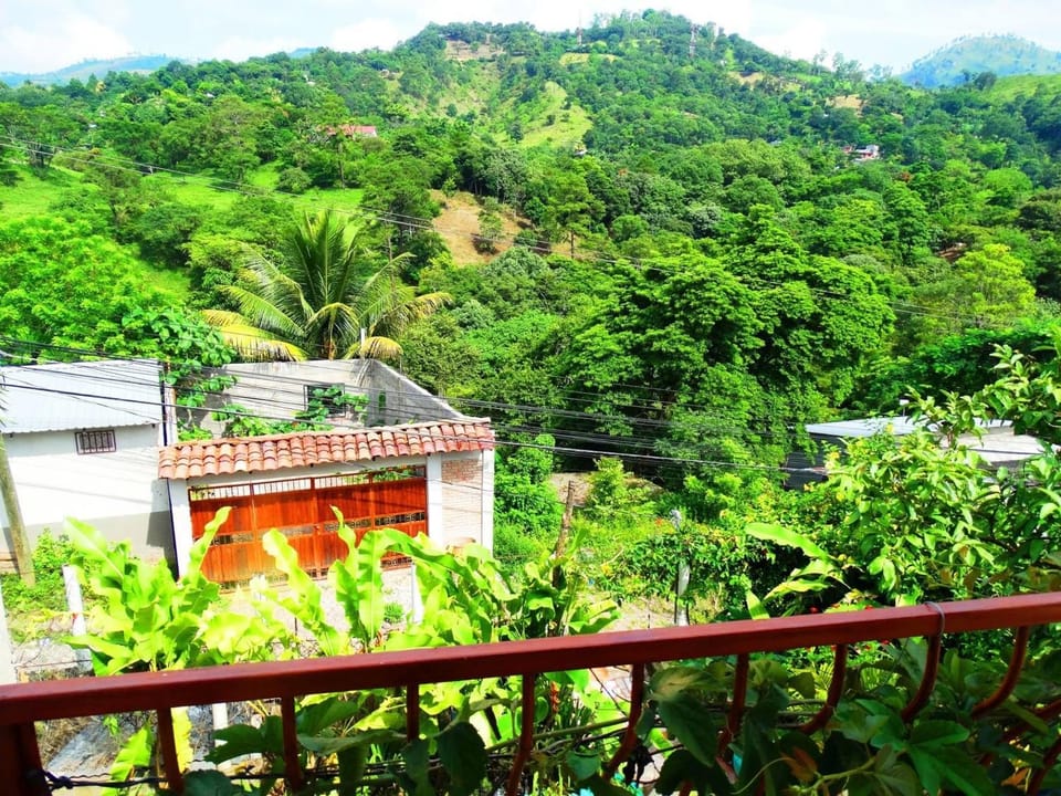 Casa “Doña Zoyla” B&B Bed and Breakfast in Honduras