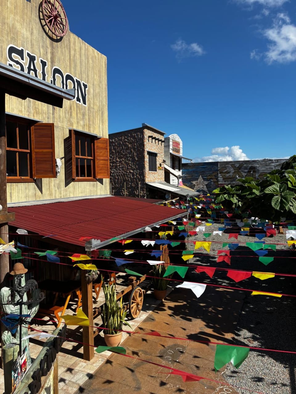 Pousada Vila do Cowboy Bed and Breakfast in Penha