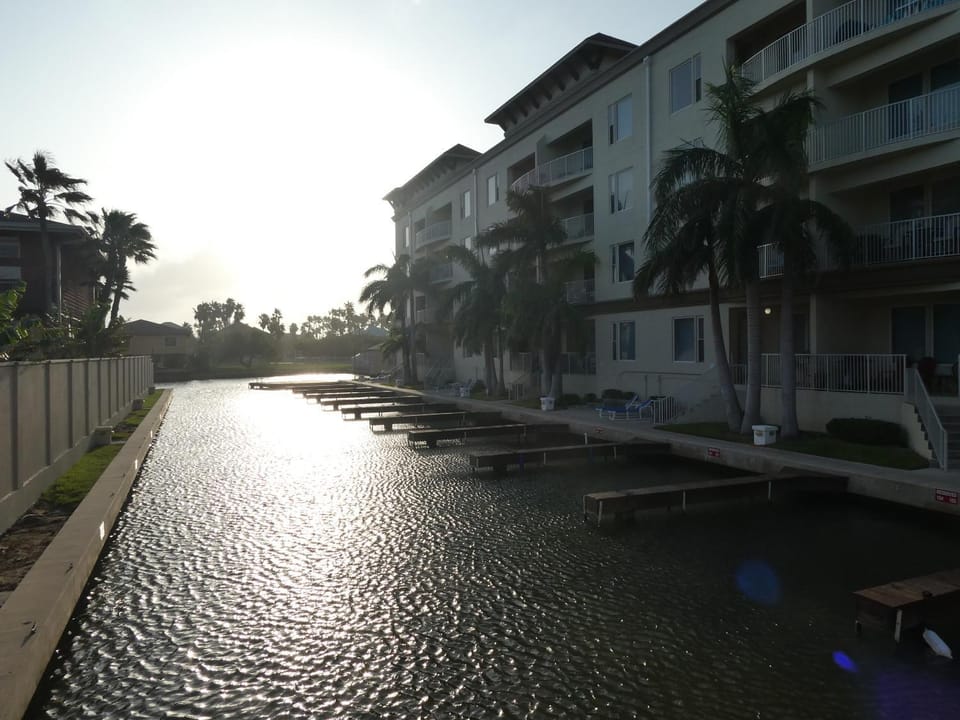 Fishermans Landing on The Bay- Las Marinas Apartment hotel in South Padre Island