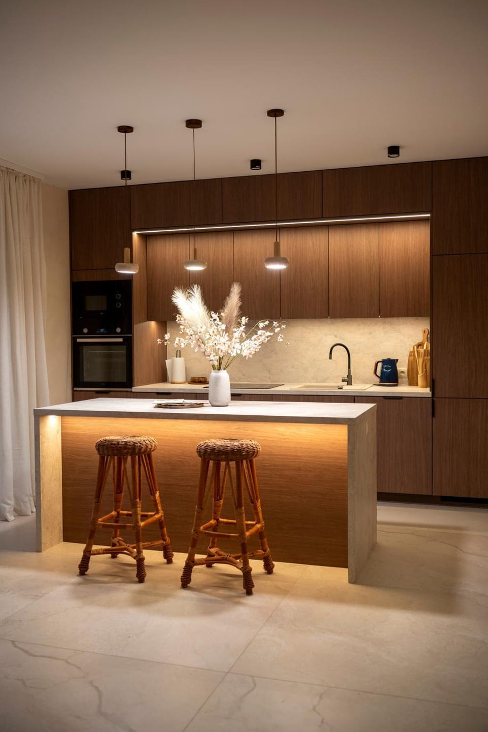 Kitchen or kitchenette, pet friendly, stove