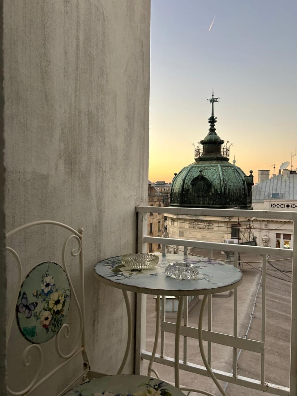 Cooling Epicenter Apartment in Belgrade