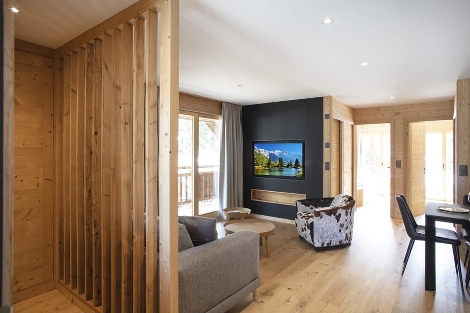 Communal lounge/ TV room, Living room