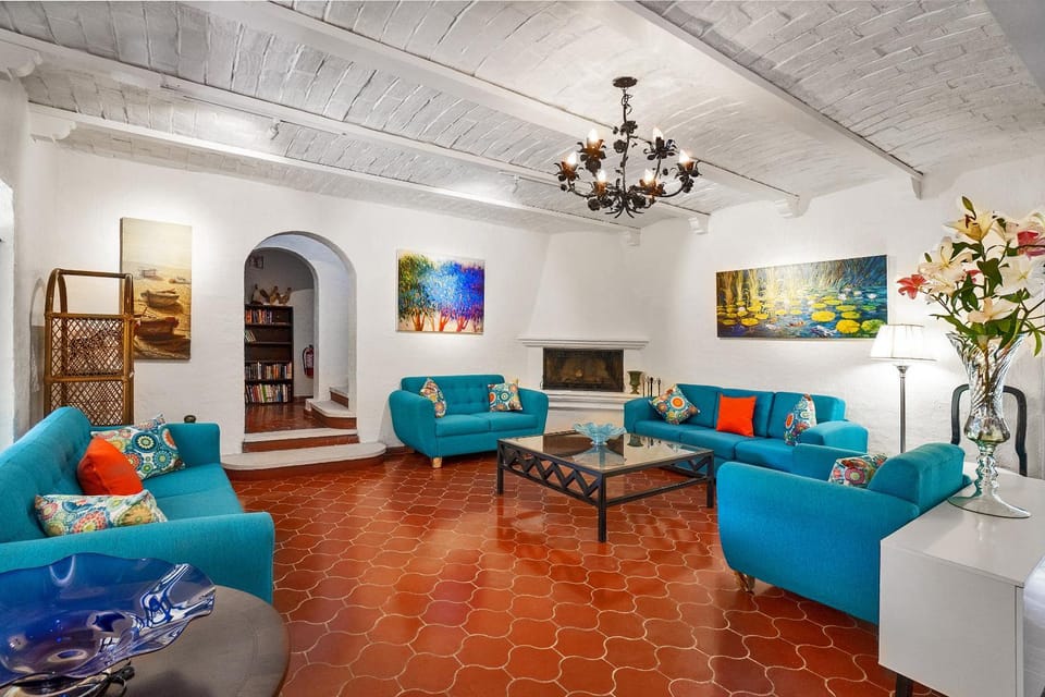 Communal lounge/ TV room, Lobby or reception, Lounge or bar, Seating area