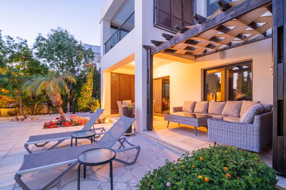 Property building, Patio, Night, Balcony/Terrace, Seating area, sunbed