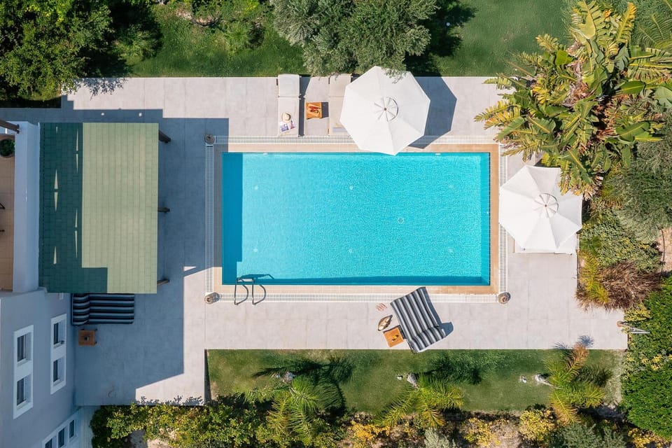 Property building, Swimming pool