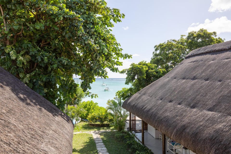 Samya, a luxurious beachfront villa House in Rivière du Rempart District, Mauritius